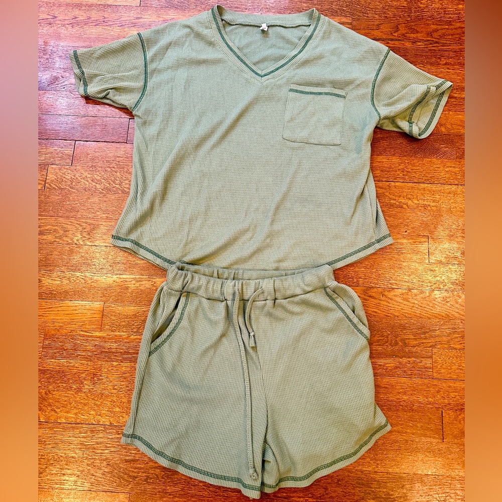 Green Waffle Material Pajamas Set